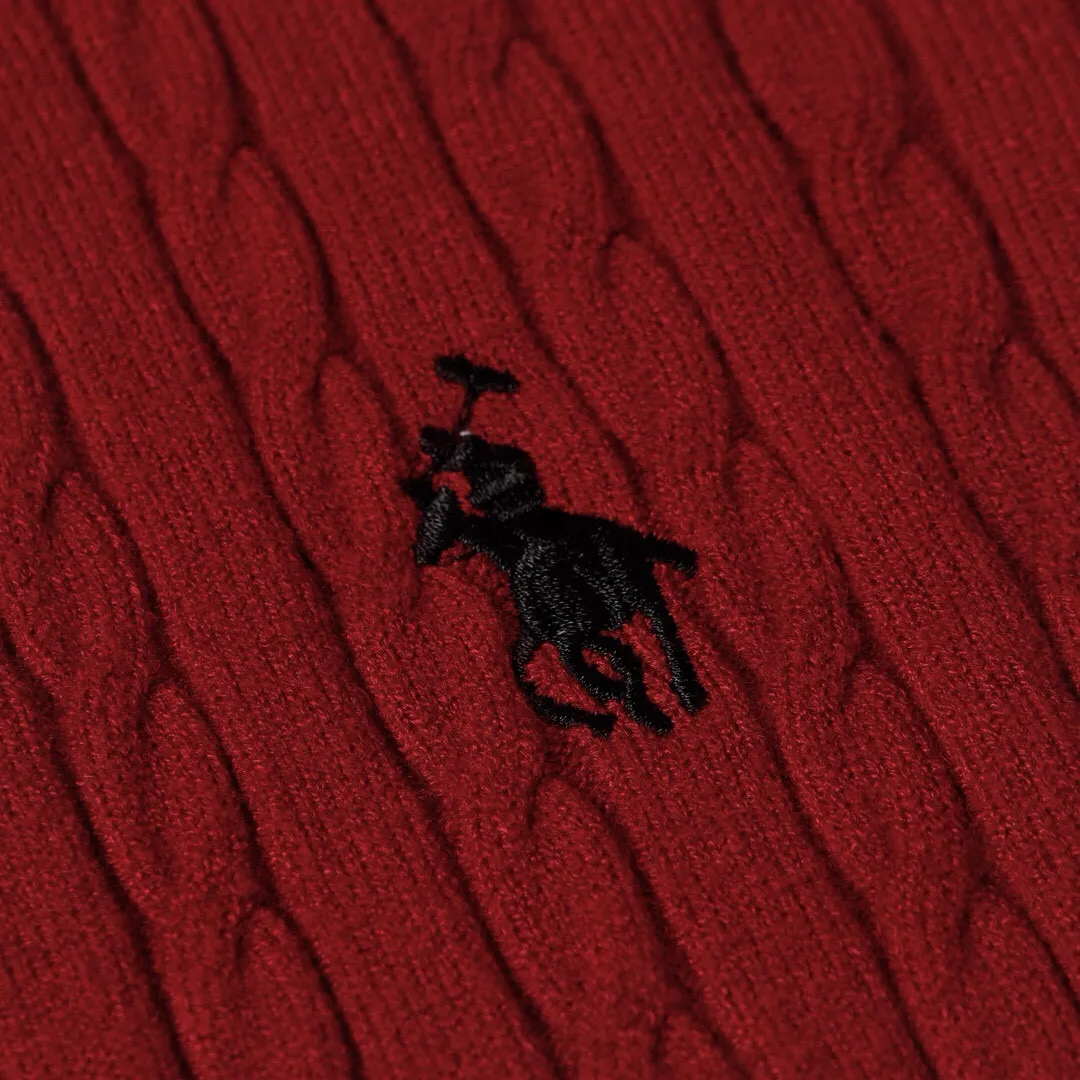 P166 Style No.: 602 -Ralph Lauren RL cardigan with classic war horse logo embroidery on the chest, long-sleeved sweater sweater jacket -The item is made of custom-dyed and custom-spun yarn, purchased from the original version. A full set of customized accessories. Details determine success or failure. Heavy new autumn and winter style. The weight of the item is as high as 800 grams. It is soft and delicate and does not tie the body. The upper body effect is very nice. Loose fit. Women's style. -Color: black, off-white, milk tea, light gray, dark gray. Navy blue red khaki red - Size: S / M / L S size 80-100 catties M size 100-120 catties Large size 120-135 catties